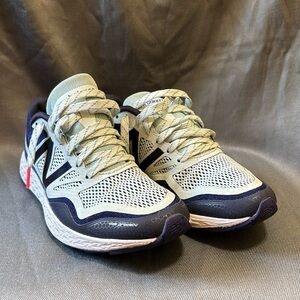 New Balance Gobi Fresh Foam size 9